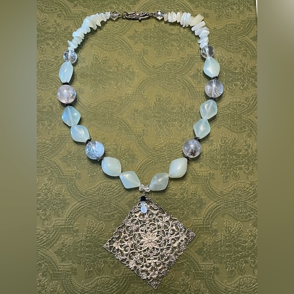Semiprecious stone and sterling pendant statement necklace - Picture 6 of 7